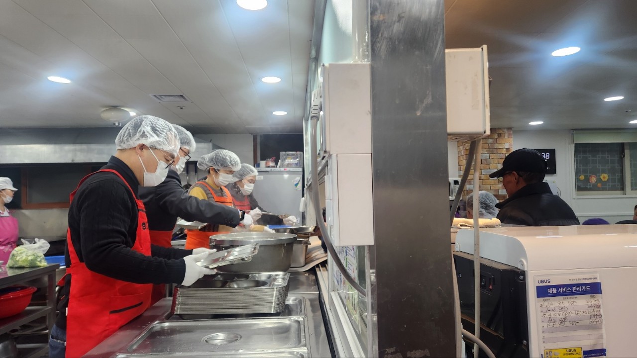 중앙동복지회관 경로식당 배식 봉사